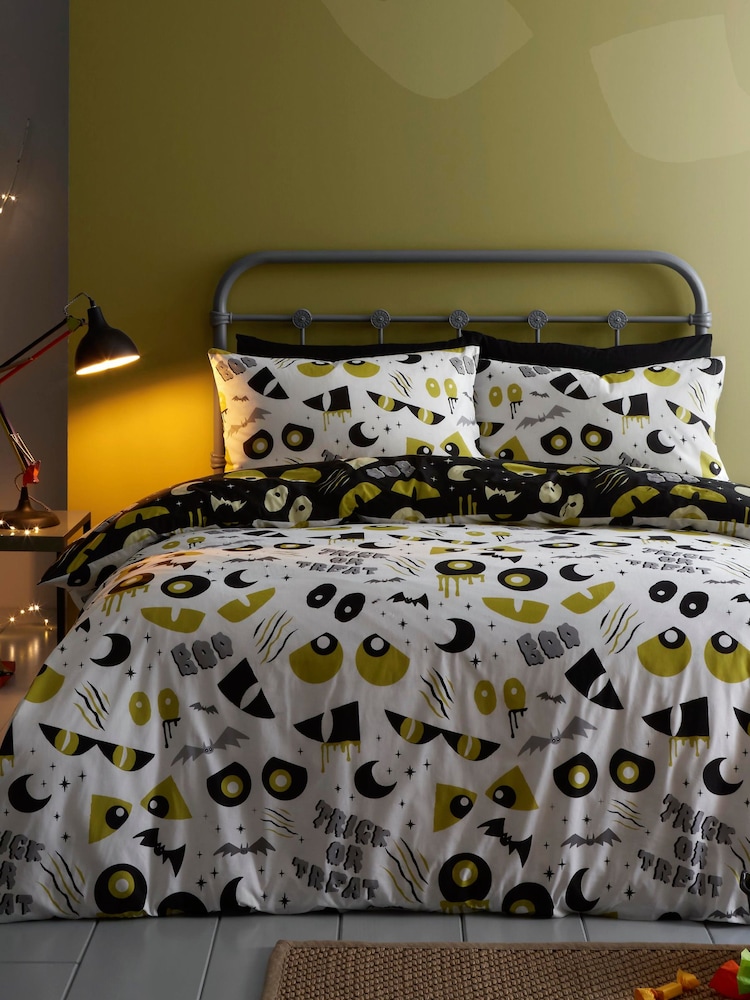 طقم غطاء لحاف وأكياس وسائد بتصميم Trick or Treat من Bedlam - صورة 4 من 4