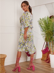 Chi Chi London Sommerliches Midikleid mit abstraktem Print und Knotendetail vorne - Bild 2 von 5