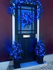 LG Outdoor Green Colour Changeable Christmas Door Set with Wreath, Garland & 2 Trees - Image 2 of 7
