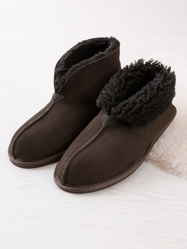 Celtic & Co. Mens Sheepskin Bootee Brown Slippers - Image 5 of 5