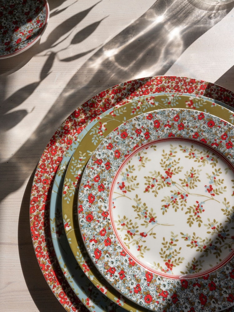 Laura Ashley Set of 4 Green Stockbridge Plates 18cm - Image 2 of 3