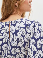 Blue/White Shell print Angel Sleeve Mini Dress - Image 4 of 5