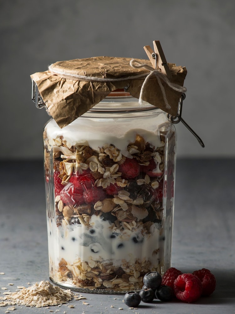 Kilner Clear Three Facetted Clip Top 0.95 Litre Jar - Image 1 of 3