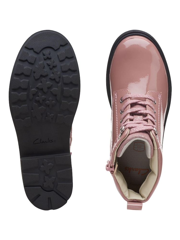 Pink - Clarks Multi Fit Astrol Schnürstiefel in Lack-Optik - Bild 7 von 7