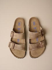 Birkenstock Brown Arziona Oiled Leather Tobacco Sandals - Image 3 of 5