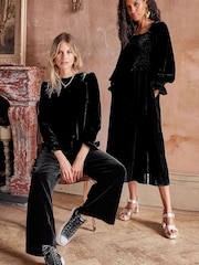 Aspiga Victoria Black Velvet Top - Image 7 of 8