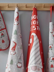 Catherine Lansfield Set of 4 Red Christmas Gnomes 100% Cotton Tea Towels - Image 3 of 3