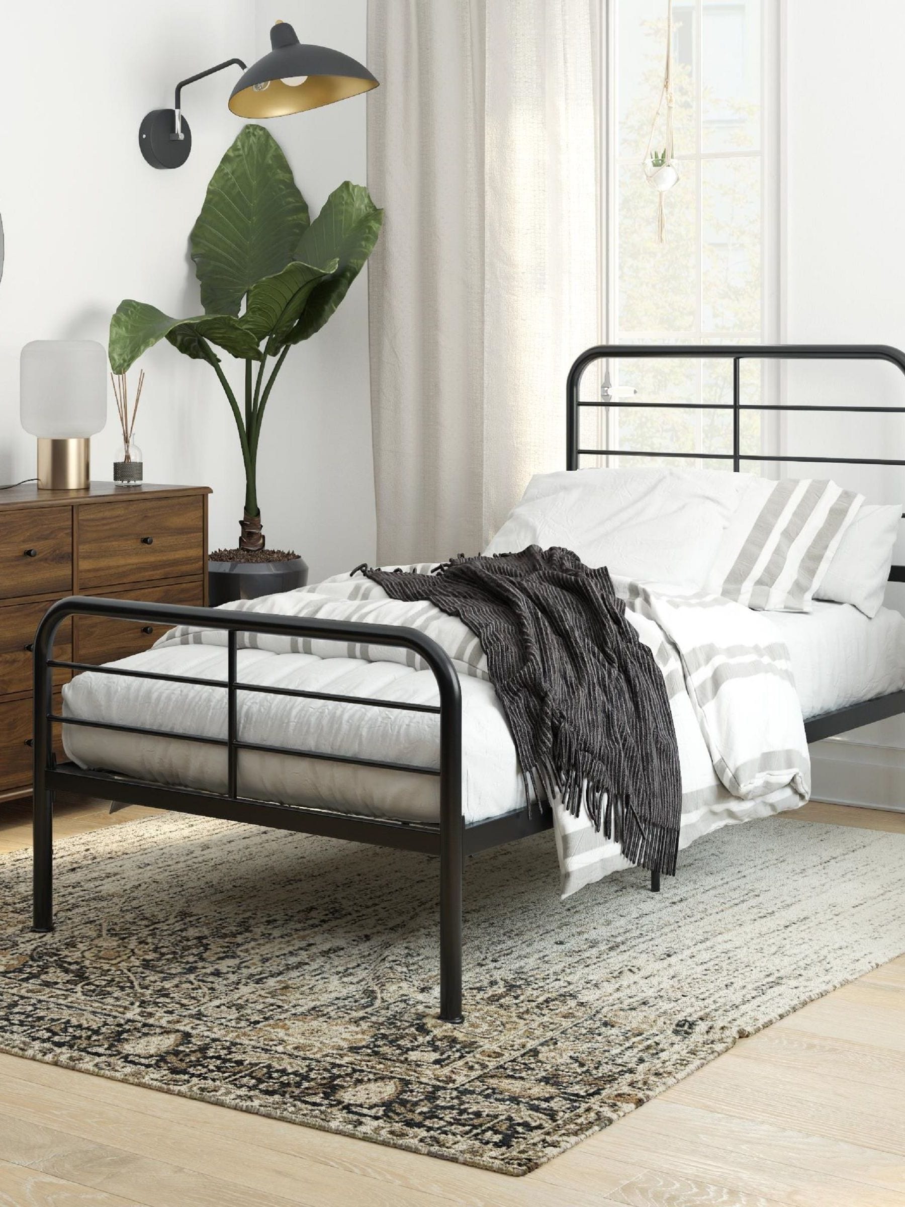 Dorel Home Unisex Black Europe Millie Metal Bed - Image 5