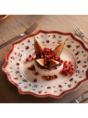 Villeroy and Boch Red Toy's Delight Christmas Dinner Plate - Image 2 of 2