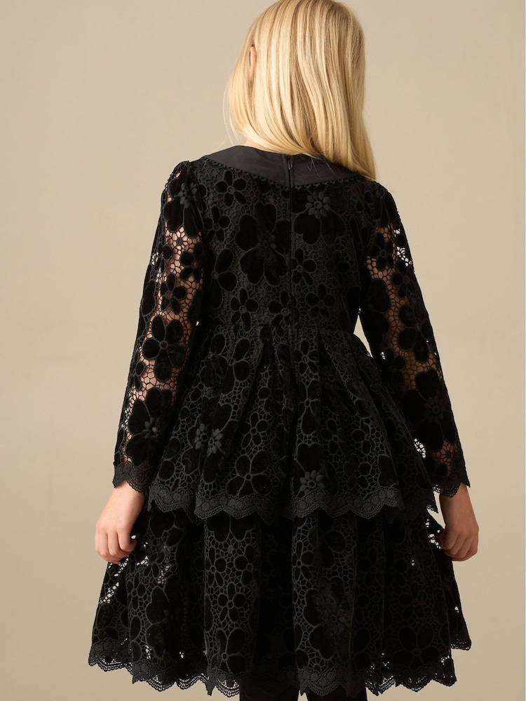 Angel & Rocket Maeva Velvet Lace Dress - תמונה 2 מתוך 3
