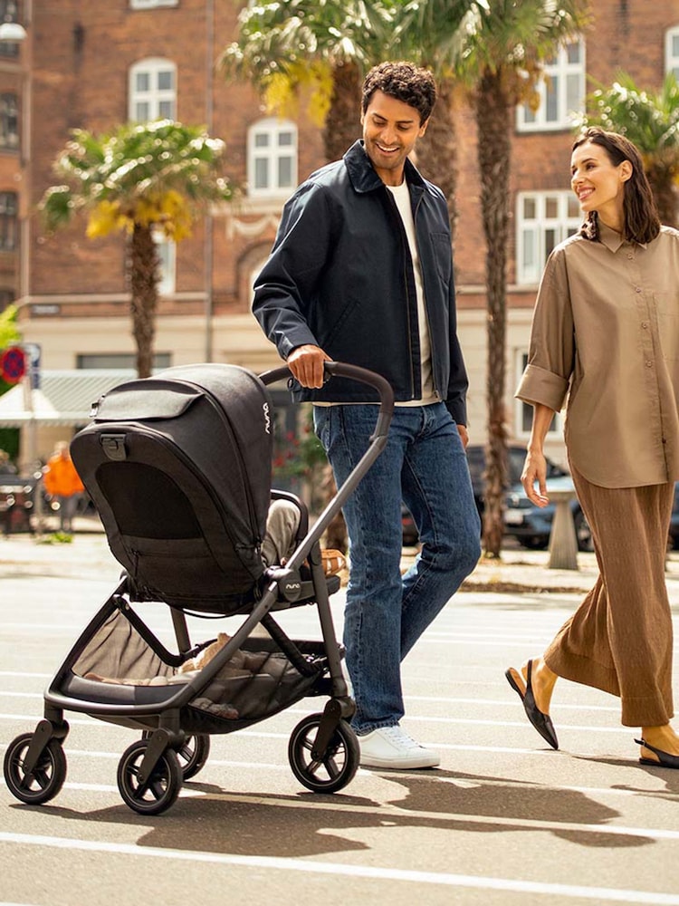 Nuna Caviar Swiv Arra Flex Pushchair Bundle - Image 6 of 6 Nuna Caviar Swiv Arra Flex Pushchair Bundle - Image 6 of 6
