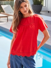 Rot - Kurzärmeliges T-Shirt mit Lochstickerei - Bild 1 von 4