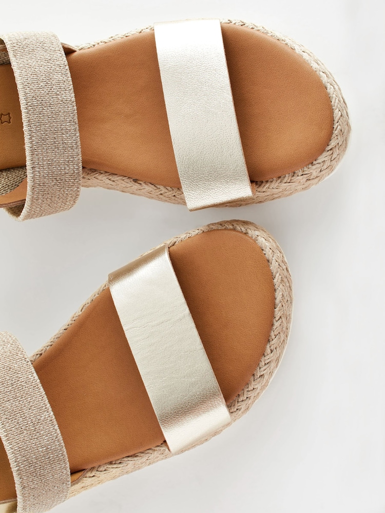 Or - Sandales Forever Comfort® en cuir à bretelles élastiques - Image 6 of 8