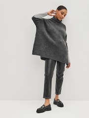 Grigio antracite - Poncho in maglia con A righe sulle maniche - Immagine 2 di 5