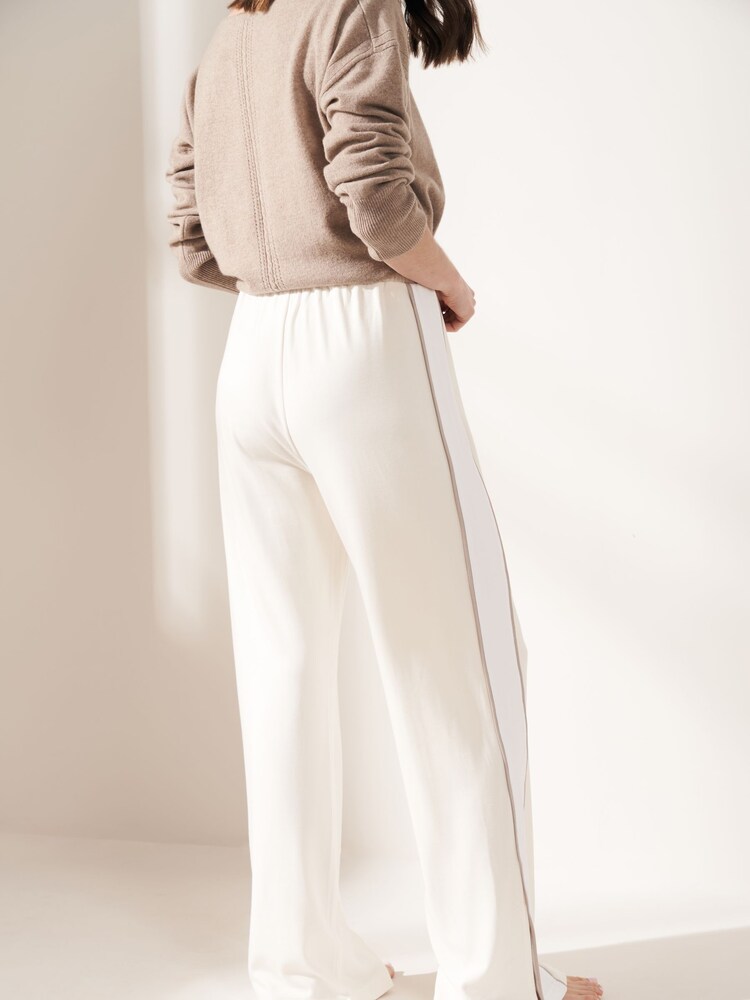 Truly Cream Wide Leg Jogging Bottoms - Image 2 of 4