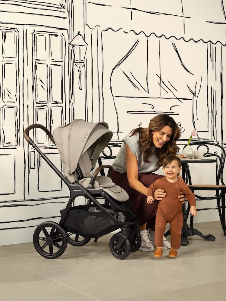 Nuna Cosmopolitan Triv LX Arra Flex Pushchair Bundle - Image 6 of 6