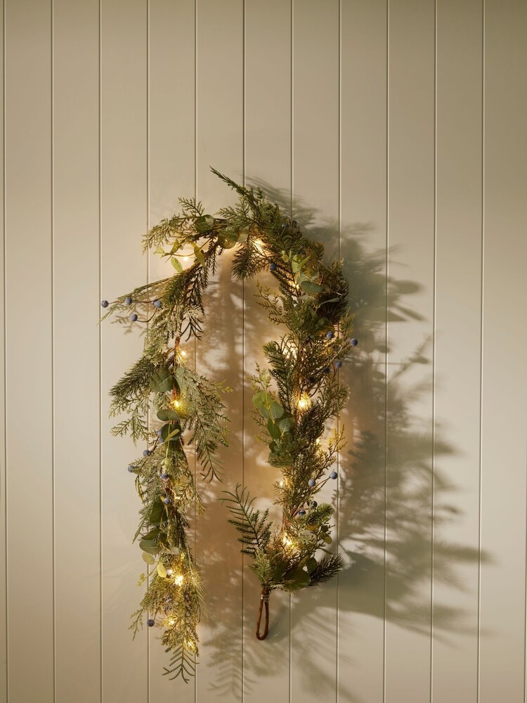 Bayswood Green Green Lit Garland 153cm - Image 1 of 4