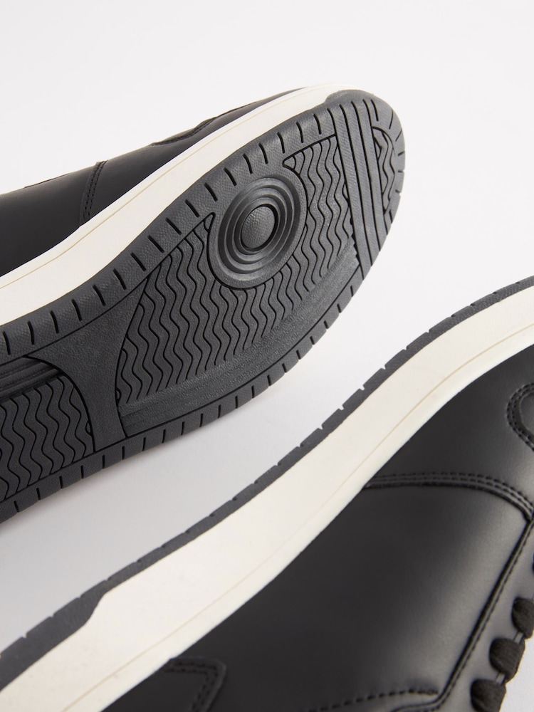 Black Toe Box Trainers - Image 6 of 6
