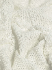 furn. Natural 100% Cotton Jakarta Woven Tufted Fringed Throw - Image 2 of 3