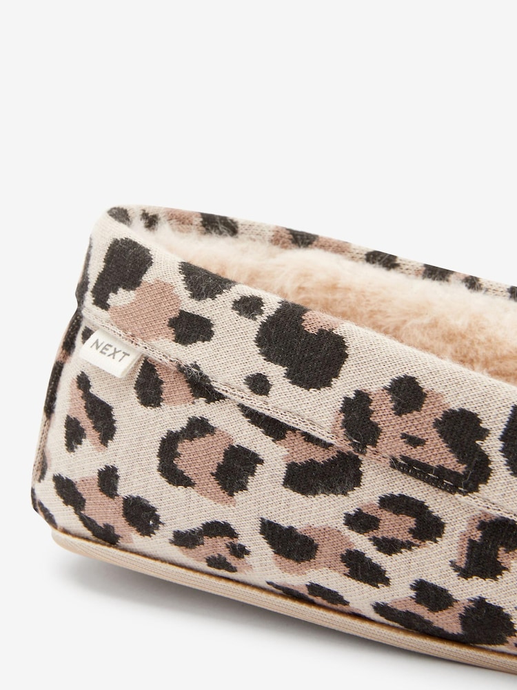 Braun mit Leopardenmuster - Mokassins mit Fellimitatfutte - Bild 5 von 5 Braun mit Leopardenmuster - Mokassins mit Fellimitatfutte - Bild 5 von 5