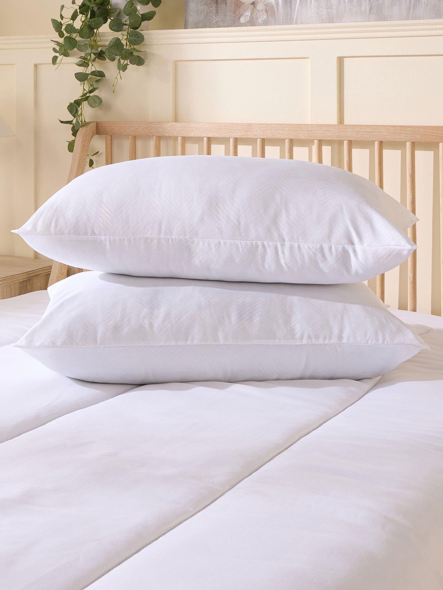 Slumberdown White Super Support Pillows - Image 4