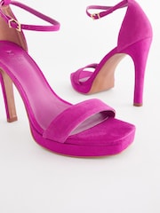 Pink - Signature Plateausandalen aus Leder - Bild 5 von 5