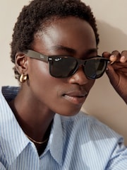 Ray-Ban New Wayfarer Polarised Lens Sunglasses - Image 2 of 14