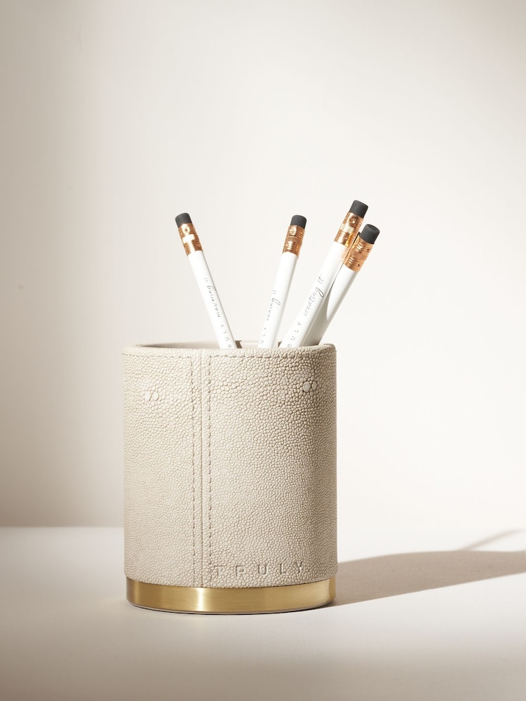 Truly Cream Luxe Shagreen Brush Holder - Image 3 of 3