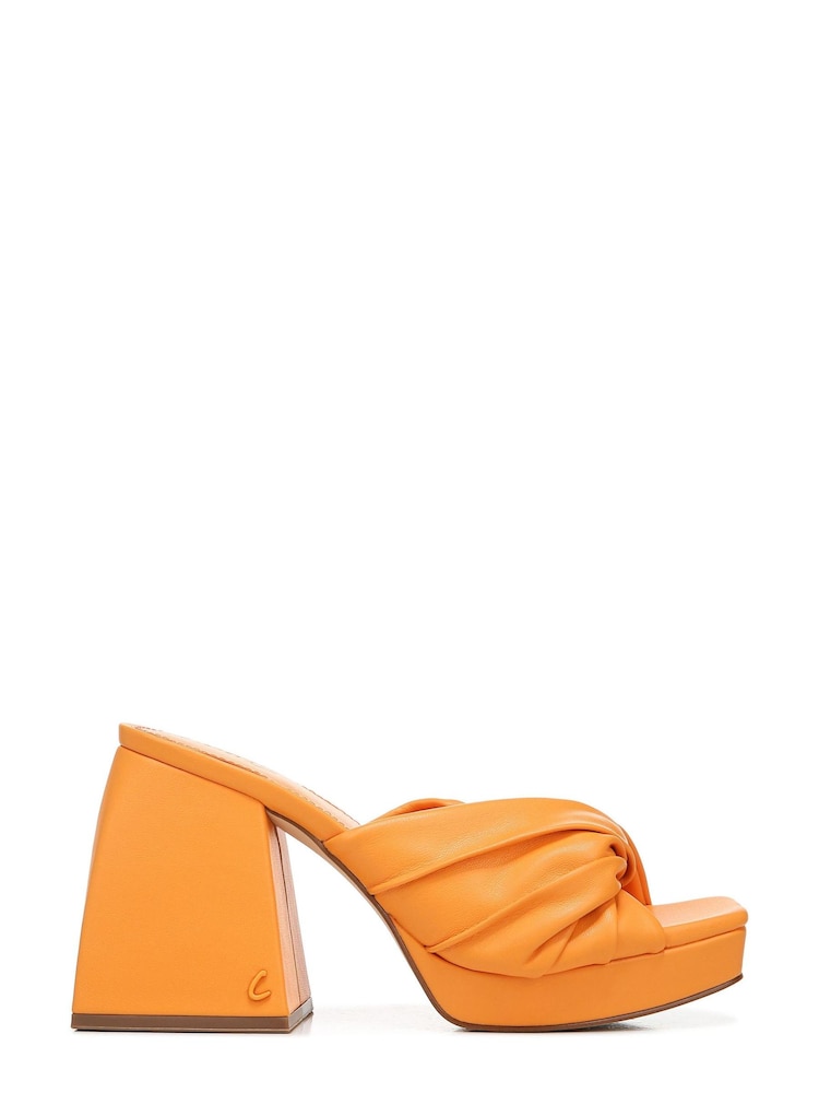 Circus NY Marianna Slides - Image 1 of 6