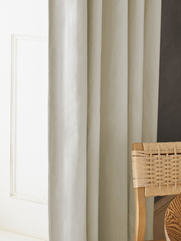 Natural Light Lined Cotton Eyelet Curtains - Image 5 of 7