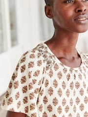 Ecru Cream Print Smocked Short Sleeves Round Neck Top - Image 3 of 4