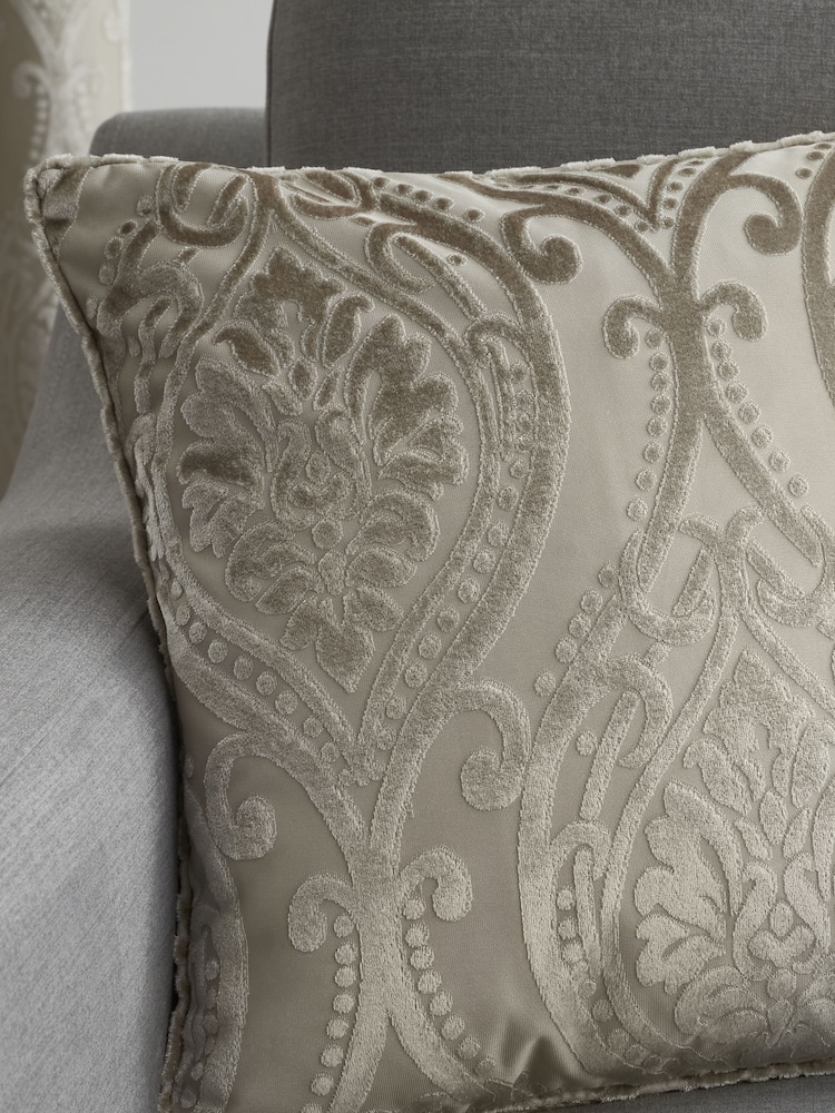 Curtina Chateau Square Cushion - Imagem 1 de 4