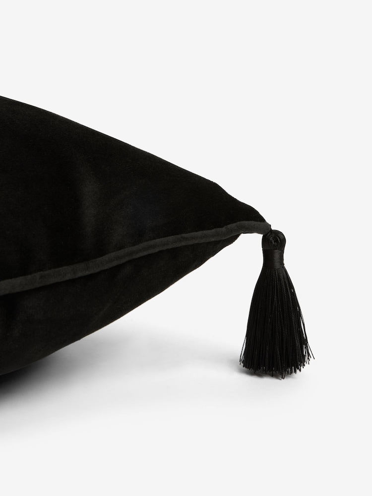 Black 50 x 30cm Matte Velvet Cushion - Image 5 of 5