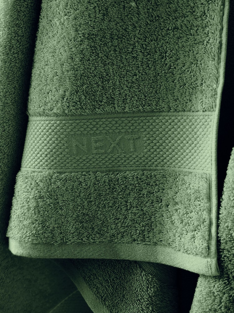 Green Egyptian Cotton Towel - Image 2 of 3 Green Egyptian Cotton Towel - Image 2 of 3