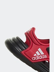 أحمر - صندل للأطفال الصغار AltaSwim من adidas  - صورة 9 من 10