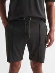 Reiss Smoke Cullen Drawstring Pintuck Shorts - Image 4 of 5