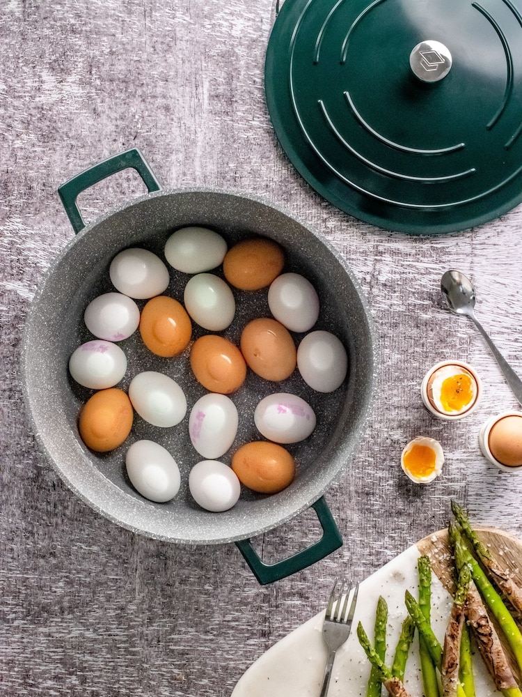 Masterclass Green Cast Aluminium 5 L Casserole - Image 2 of 3