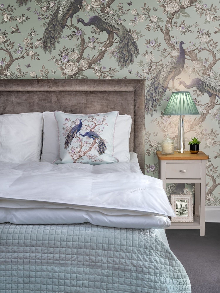 Laura Ashley White Premium Duck Feather and 13.5 Tog Down Duvet - Image 2 of 5
