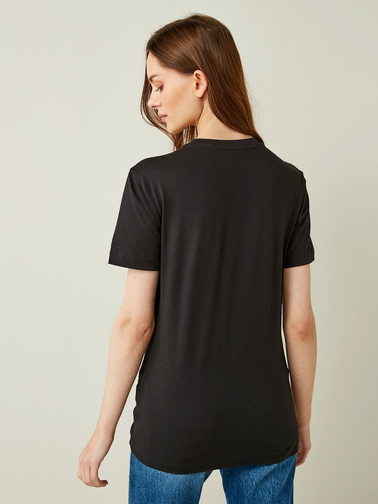 Calvin Klein Jeans Slim 100% Cotton Institutional Black Logo T-Shirt - Image 2 of 4