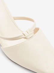 Porzellan/Weiß - Forever Comfort® Chisel Kitten-Heel-Pantoletten mit Knotendesign - Bild 6 von 6