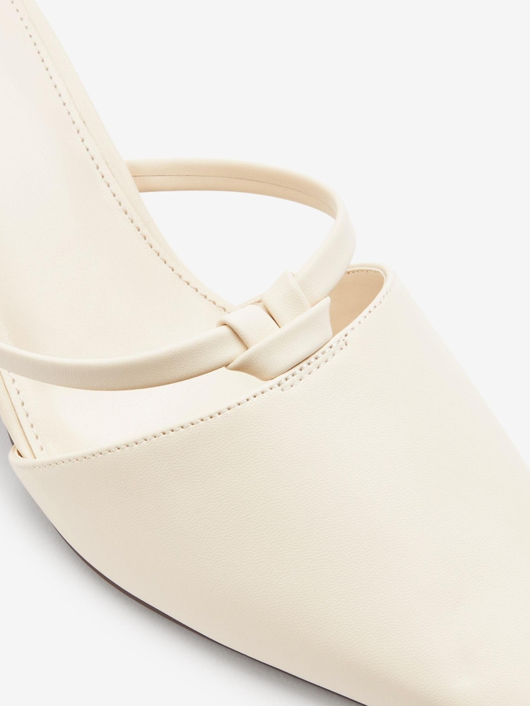 Porzellan/Weiß - Forever Comfort® Chisel Kitten-Heel-Pantoletten mit Knotendesign - Bild 6 von 6 Porzellan/Weiß - Forever Comfort® Chisel Kitten-Heel-Pantoletten mit Knotendesign - Bild 6 von 6