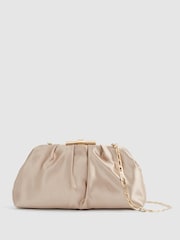 Bolso clutch de satén Adaline de Reiss - Imagen 1 de 8