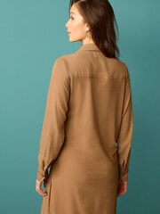 Hellbraun - Durchgeknöpftes Mini-Hemdkleid, langärmelig - Bild 2 von 5