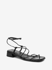 Schwarz - Forever Comfort Sandalen mit Knöchelriemen und Knotendetail - Bild 5 von 7