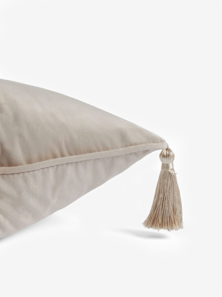 Natural 50 x 30cm Matte Velvet Cushion - Image 6 of 6