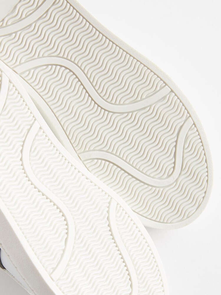 White Smart Lace-Up Shoes - Image 5 of 5 White Smart Lace-Up Shoes - Image 5 of 5