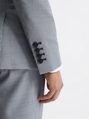 Americana entallada de botonadura sencilla con diseño de pata de gallo pequeño Grange de Reiss - Imagen 6 de 8
