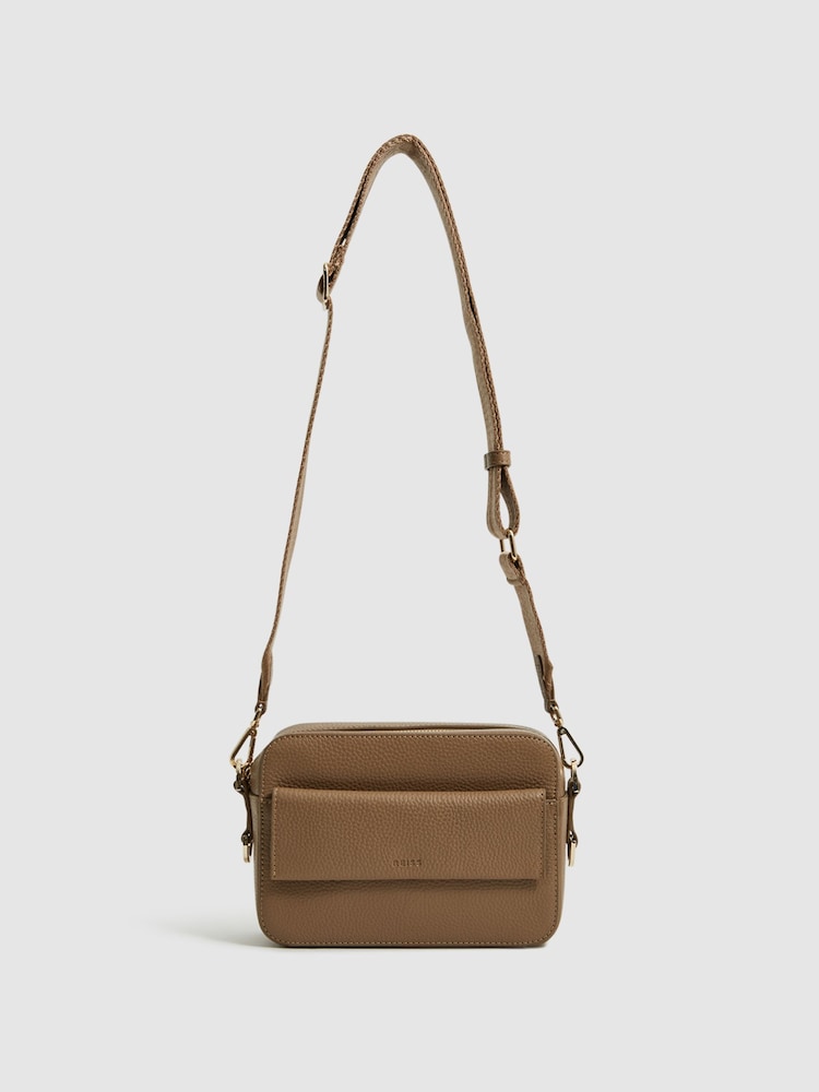 Bolso para cámara estilo bandolera de cuero Cleo de Reiss - Imagen 1 de 7