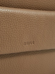 Bolso para cámara estilo bandolera de cuero Cleo de Reiss - Imagen 7 de 7