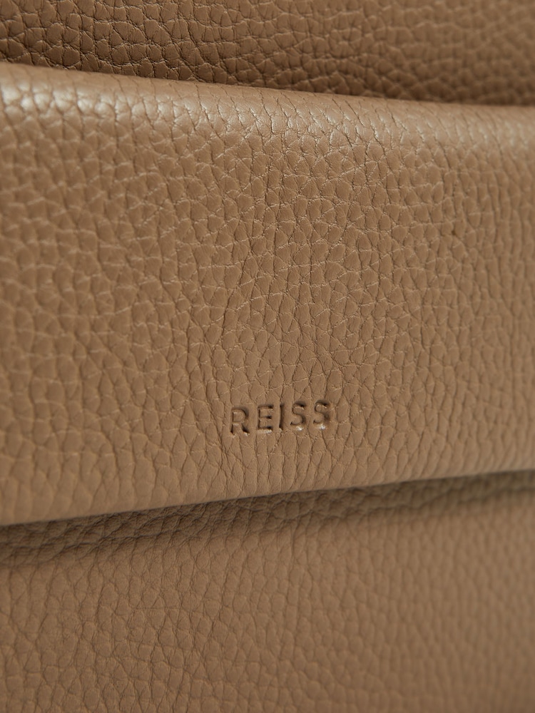 Bolso para cámara estilo bandolera de cuero Cleo de Reiss - Imagen 7 de 7
